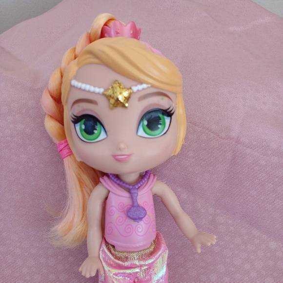 RARE Shimmer and Shine toy character, excellant condition!!